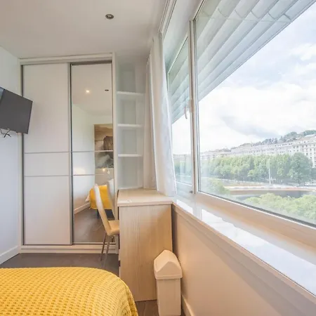 ペンシオン リベラス デル ウルメア ゲストハウス サン・セバスティアン