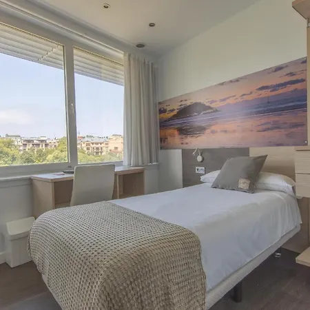 ペンシオン リベラス デル ウルメア ゲストハウス